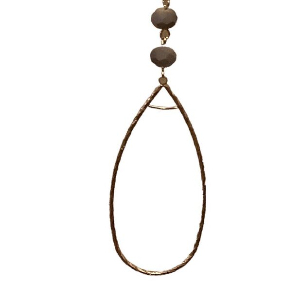 Laura Ashley gold tone necklace with teardrop. NWT - Picture 3 of 4